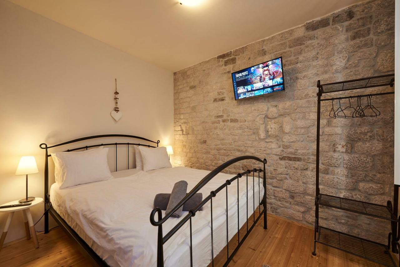 Apartment Capo Residence - Old Town - Parking Trogir Kültér fotó